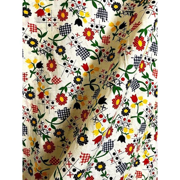 XOX Floral Daisy Tulip Flower Fabric Small Print 2 Pcs. 44" W x 32" & 19" x 44" - Picture 1 of 11